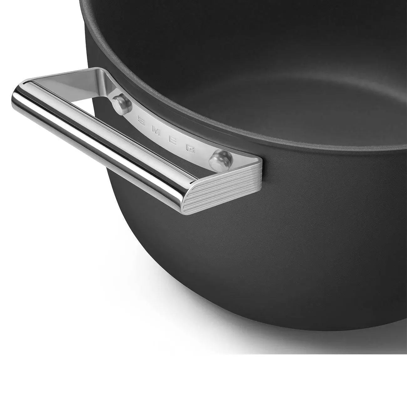 CKFC2611BLM Schmortopf 26cm Schwarz - Smeg Point - Online Handel