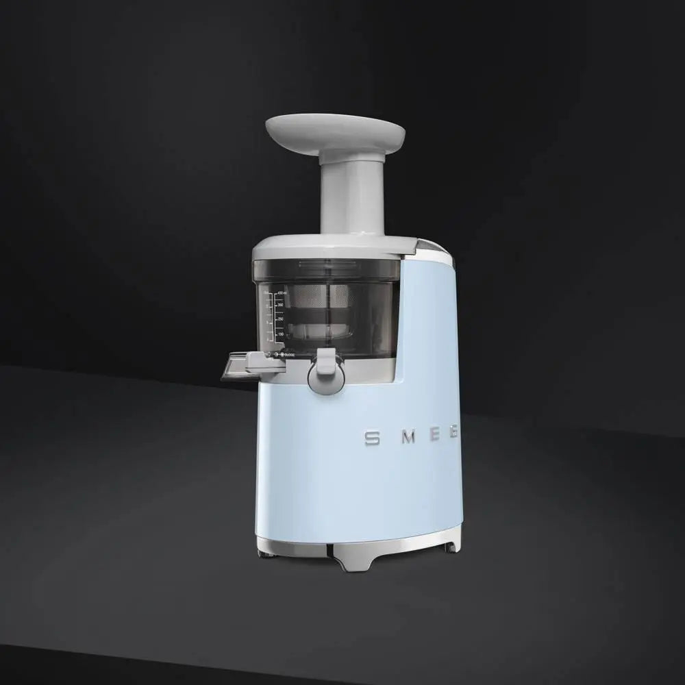 SJF01PBEU Slow Juicer-Entsafter Pastellblau - Smeg Point - Online Handel
